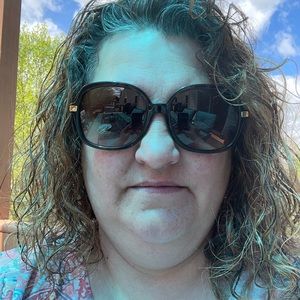 Meet your Posher, Jodi